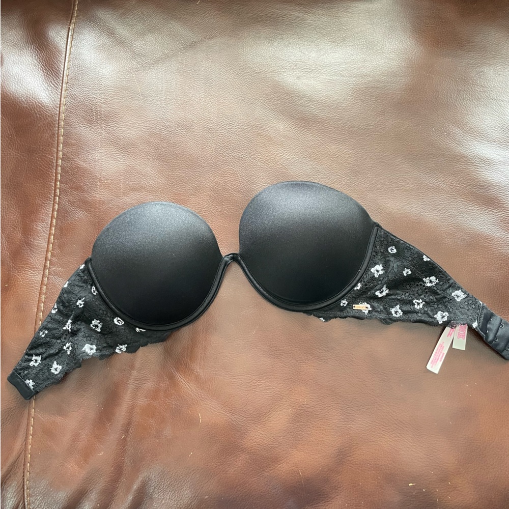 32DD sold Victoria’s Secret push up bra strapless